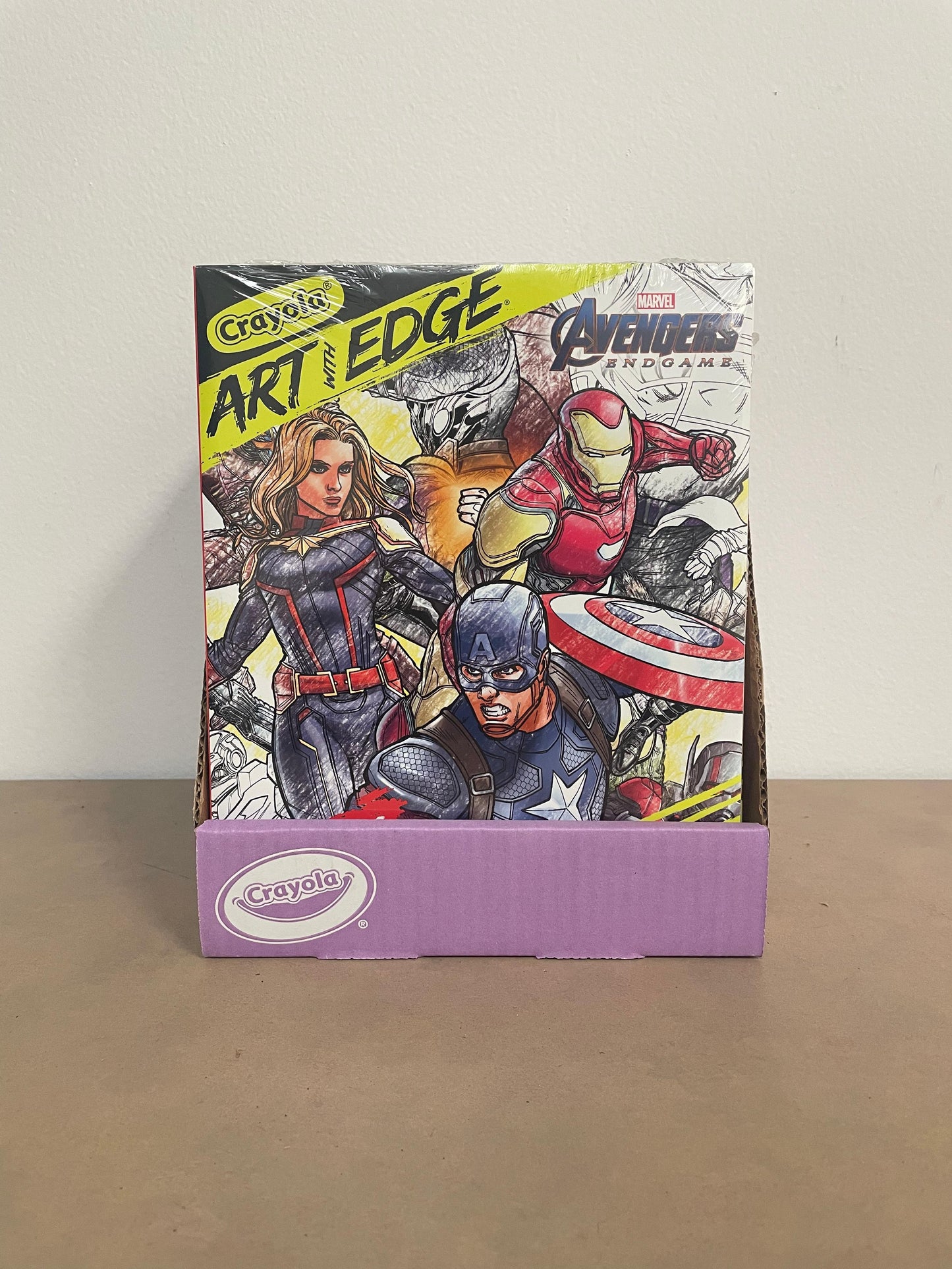 CRAYOLA ADVENGERS COLORING BOOK