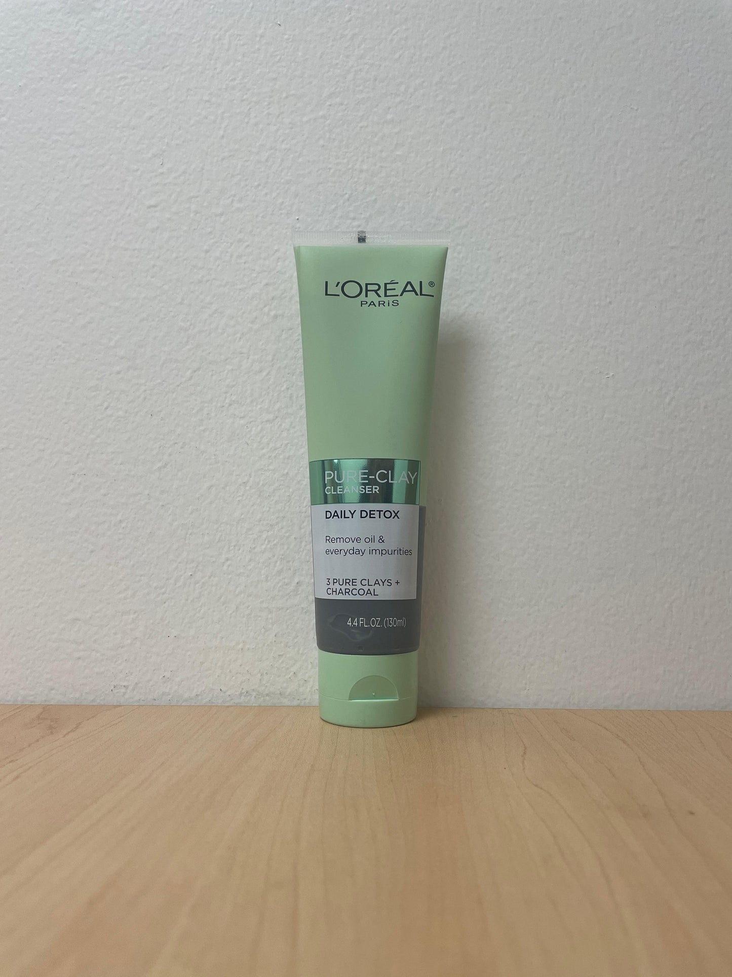 L'Oréal Paris Pure-Clay Detox & Brighten Cleanser